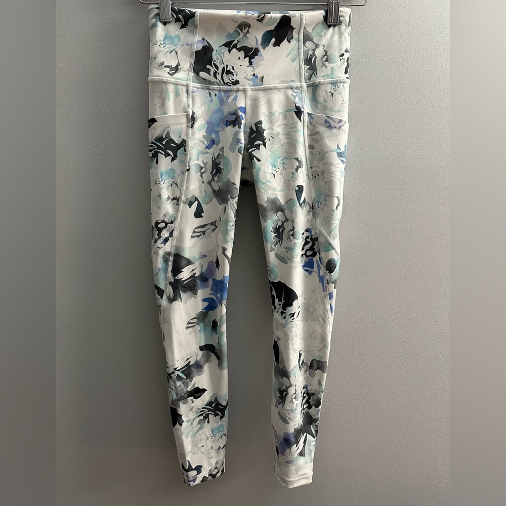 Athleta Cool Multi Peony Stash Pocket Salutation Tights Women’s XS